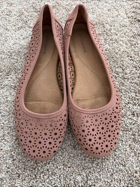 Whitemtn Blush Pink Perforated Ballet Flats